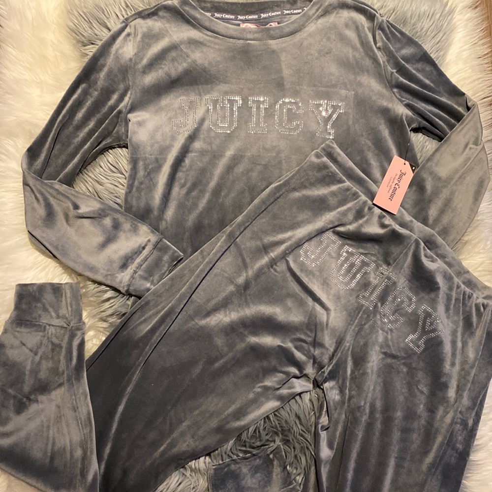 Juicy Couture Medium tracksuit jogging suit with pants and shirt Grey Velour NWT - Picture 1 of 6